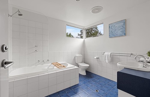 Margaret River Villa | Leafy Lane Villa - 1 Min To Main Street