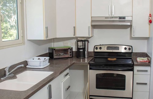 Bagope Condominio | Cozy Fully Equipped Condo 3BR -7min walk from Lakenn