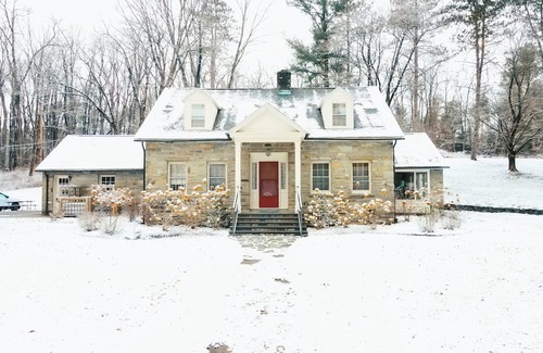 Castile Casa | Spacious 4-bedroom house in Letchworth State Park, Castile, NY.