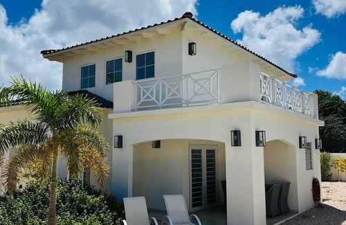 Playa Villa | Bonaire Village Villa 1B by Bookaparadise