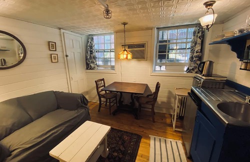 West Village Apartamento | Charming Greenwich Village Studio Just off Bleecker Street