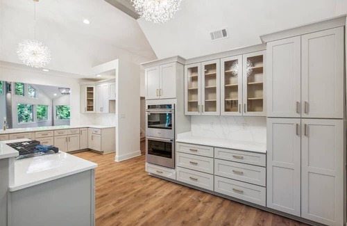 East Central Shelby Casa | Gorgeous 5-bedroom lakefront retreat you won't want to leave!