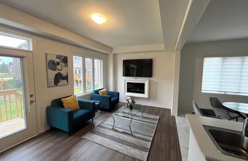Watertown Apartamento | Stunning, BRAND NEW 4BDR Home in Waterdown