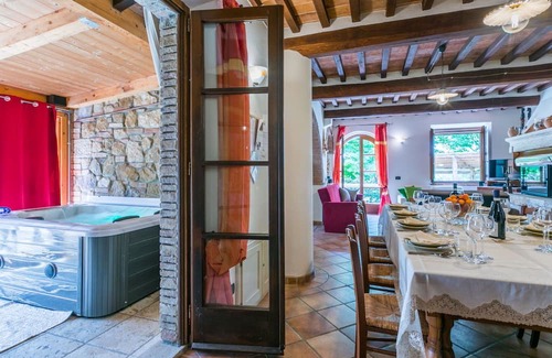 Chianciano Terme Casa | Beautiful private villa with A/C, private pool, hot tub, WIFI, TV, patio, panoramic view and par.
