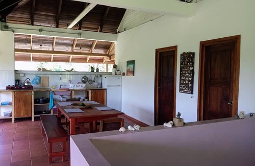 Santa Catalina Apartamento | 2BR/2BA loft apartment with treehouse feeling in Santa Catalina