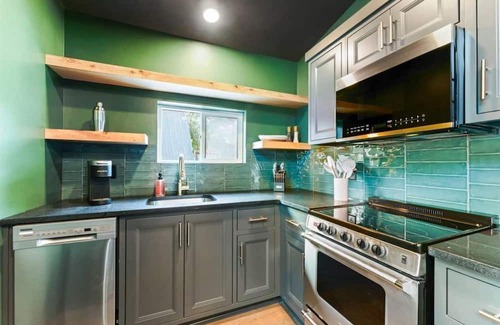 Omaha Casa | The Constellations Orion & Taurus - Romantic Steam Showers, Hot Tubs, and Table Rock Lake
