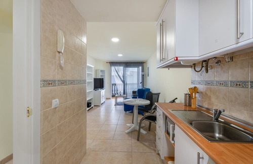 Alcala Apartamento | Vacation Apartment ' Almar We Go ll Apartment Entero' with Terrace, Balcony and Wi-Fi