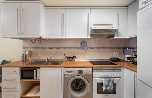 Alcala Apartamento | Vacation Apartment ' Almar We Go ll Apartment Entero' with Terrace, Balcony and Wi-Fi