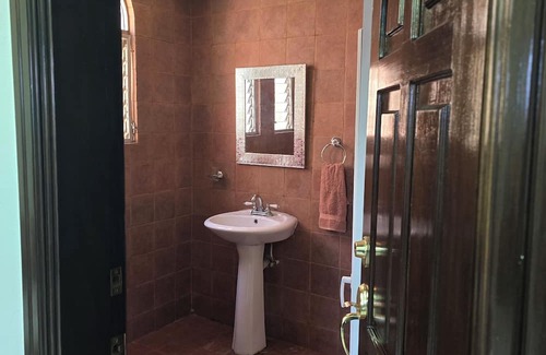 Zona 13 Casa | Marvelous bedroom at 3 minutes from the Guatemala City Airport