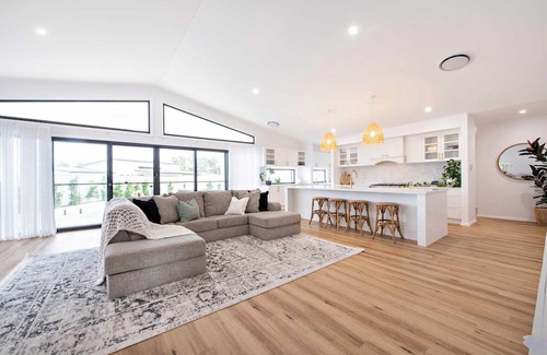 Dubbo Casa | Turon - Pool Entertainer, Elevated Luxury