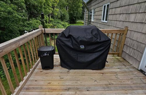 Tamworth Casa | NEW! Relax&Play: HotTub/FirePit/Game Room Paradise