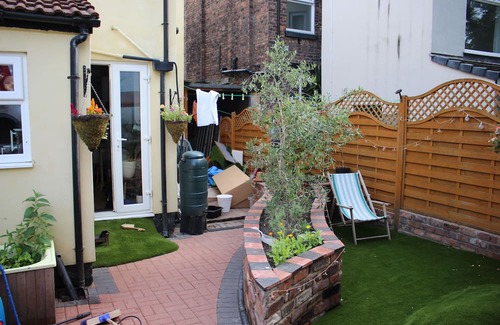 Sefton Park Casa | Unique quirky family house - 5 beds, 2 bathrooms, courtyard, Lounge - quiet area