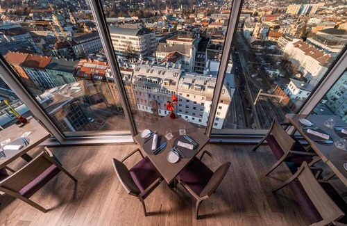 Innsbruck City Centre Casa | Panorama room "Deluxe" 35 m² - aDLERS Hotel Innsbruck
