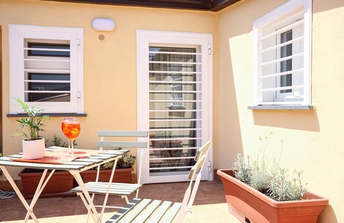 Centro Storico Casa | Holiday Home 'Appartamento Carolina' with Shared Terrace, Wi-Fi and Air Conditioning