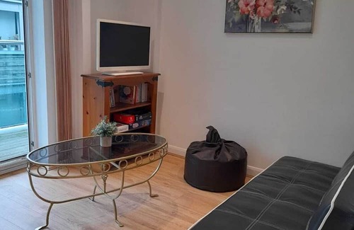 Oakleigh Apartamento | Spacious 2 bed North London flat with balcony and parking, sleeps 5