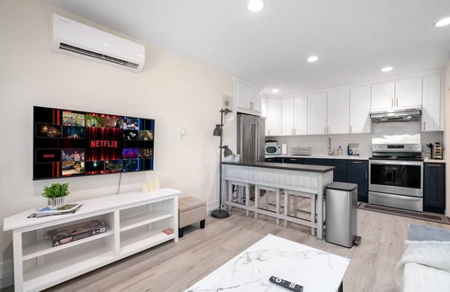West Covina Apartamento | Cozy studio in amazing West Covina with WiFi, AC