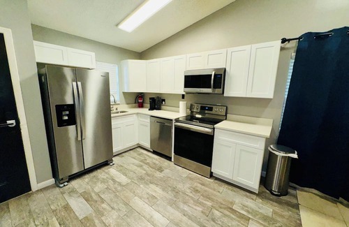 Fairvilla Casa | 2BD RM Home-Downtown/Wekiwa Springs