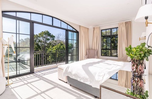 Bishopscourt Casa | Luxurious Villa In Secure Estate