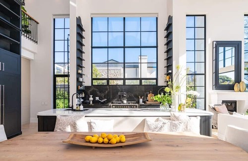 Bishopscourt Casa | Luxurious Villa In Secure Estate