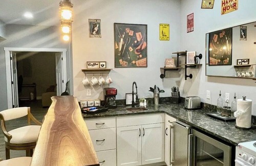 Leicester Casa | 1-Bedroom Couples Paradise with Spectacular Views & Hot Tub near Asheville