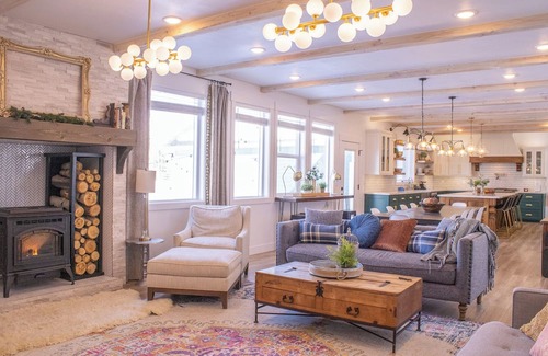 Rigby Casa | Spacious Country Manor