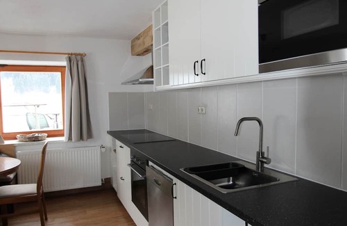 Bichlbach Apartamento | This spacious vacation home is perfect for large families, groups of friends