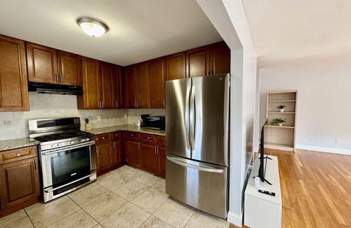 Passaic Casa | NYC Adjacent Home - Sleeps 9