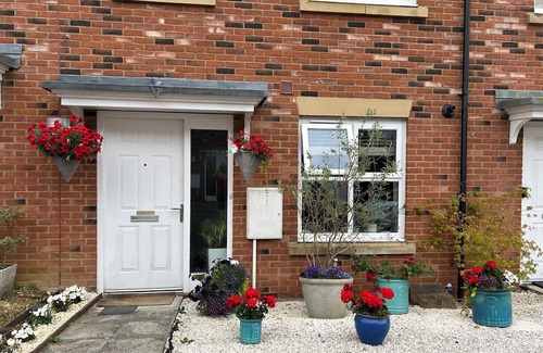 Andover Casa | Modern, comfortable 3-bedroom house in new development in Andover