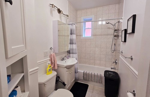 Saint-Laurent Apartamento | Appartement à 100m du Métro, en Face D'un Parc