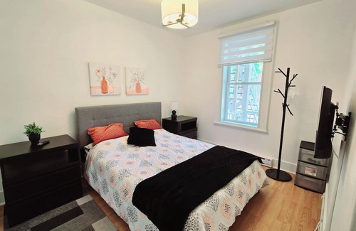 Saint-Laurent Apartamento | Appartement à 100m du Métro, en Face D'un Parc