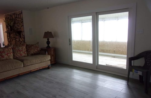 Theodore Casa | Shekinah Properties Charming 3-bedroom house with WiFi, in Coden on Mobile Bay