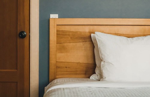 Kaslo Complejo | The Sentinel – Your Destination for Soul Relaxation, Steps From Kootenay Lake!