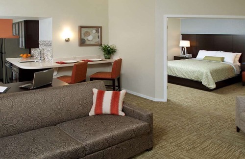 Sunnyvale Casa | 4 Charming Suites w/Pet-Friendly Rooms, BBQ Area & Fresh Breakfast