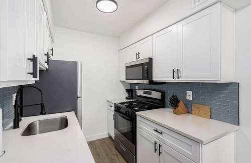 Los Olivos Apartamento | Welcome to our Art’s District studio