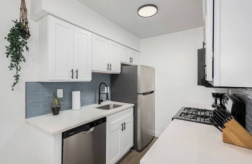 Los Olivos Apartamento | Welcome to our Art’s District studio