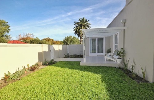 Eastcliff Casa | Luxurious 3-bedroom house in serene Hermanus