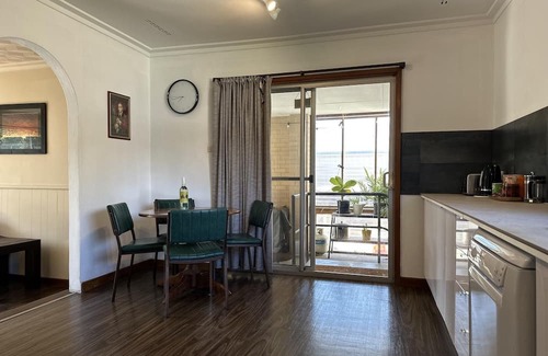 Robinson Casa | Bed down on Bramwell