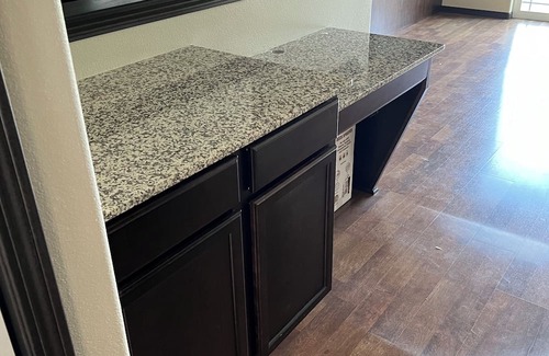 Marion Condominio | Welcome to our serene 4-bed, 3.5 bath retreat in a quiet neighborhood in Marion.