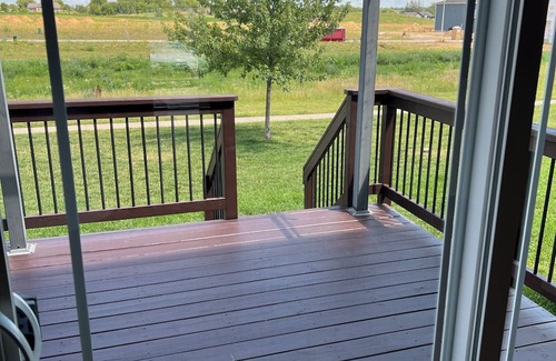 Marion Condominio | Welcome to our serene 4-bed, 3.5 bath retreat in a quiet neighborhood in Marion.