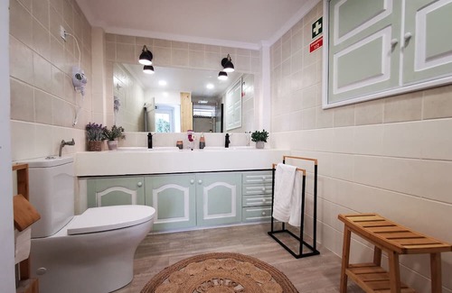 Sines Casa | Room 'Garden' with Shared Garden and Wi-Fi