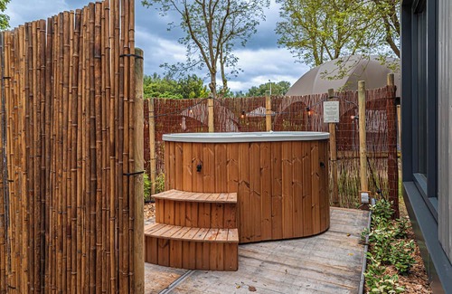 Houthem Casa | Tinyhouse Dille met Hottub op Steenworp Afstand van Maastricht en Valkenburg