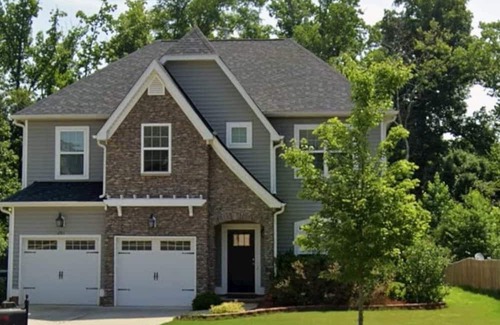 Burlington Casa | Spacious 4-bedroom on a quiet cul-de-sac in Burlington. Near Elon & Greensboro.