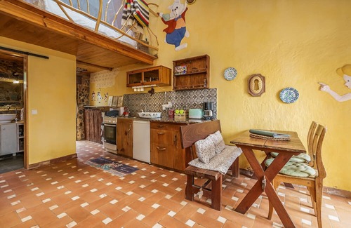 Carrapateira Apartamento | Studio Apartment 'Agua' with Mountain View, Shared Terrace and Wi-Fi