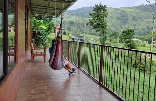 Bijagua Casa | Book and relax with your family in this quiet place, enjoy a comfortable stay