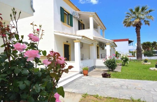 Roda Apartamento | Studio Apartment 'Standard 1' with Shared Terrace, Wi-Fi and Air Conditioning