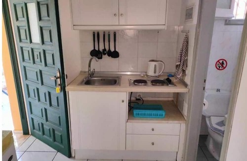 Roda Apartamento | Studio Apartment 'Standard 1' with Shared Terrace, Wi-Fi and Air Conditioning