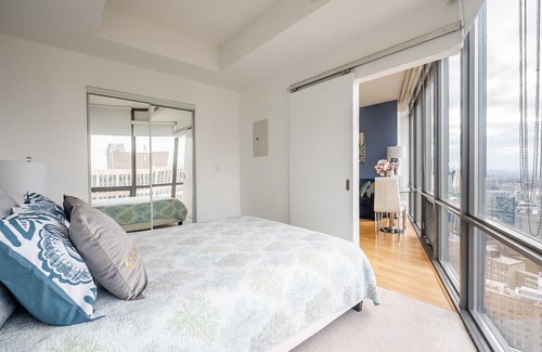 Bay Cloverhill Condominio | GLOBALSTAY. 1BR High Floor View Downtown Toronto