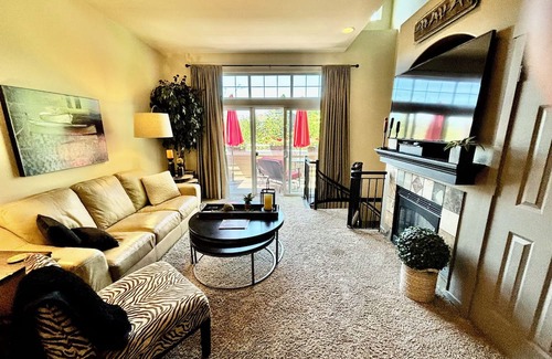 Issaquah Highlands Casa | Cozy 3-bedroom townhome in charming Issaquah Highlands area with WiFi.