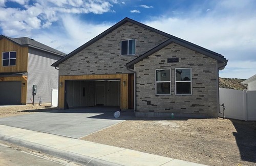 Elko Casa | #18 5-bedroom, 3bath, 2 garage House in terrific Elko near Walmart