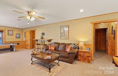 Todd Cabina | This weekend only! Last minute special Todd Escape ONLY Lower level of Log home